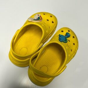 Cute unbranded crocs with cute charms size 23/7 toddler